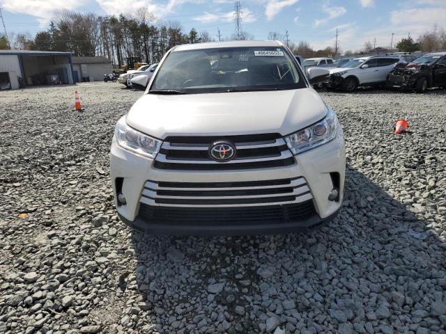 5TDKZRFH6KS568074 - 2019 TOYOTA HIGHLANDER SE WHITE photo 5