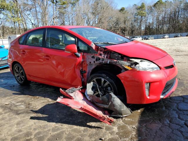 JTDKN3DU7F0417441 - 2015 TOYOTA PRIUS RED photo 4