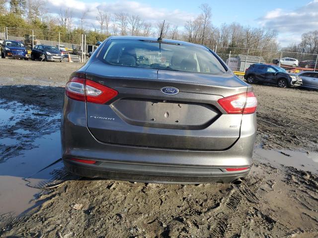 3FA6P0H72GR174997 - 2016 FORD FUSION SE GRAY photo 6