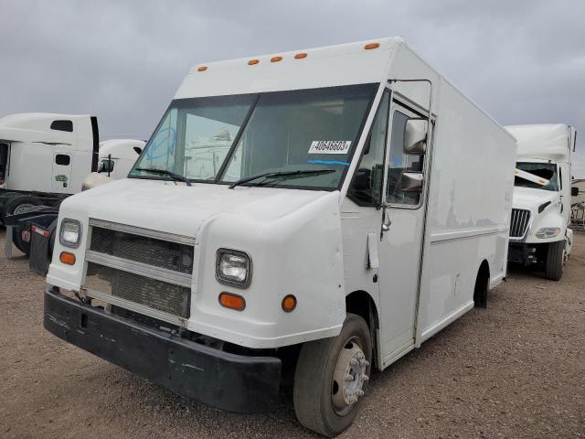 4UZA4FF45YCF78397 - 2000 FREIGHTLINER CHASSIS M LINE WALK-IN VAN WHITE photo 1