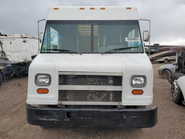 4UZA4FF45YCF78397 - 2000 FREIGHTLINER CHASSIS M LINE WALK-IN VAN WHITE photo 5