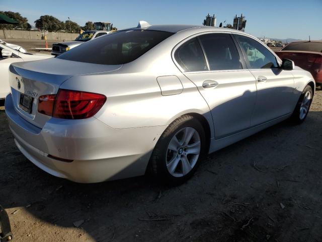 WBAFR1C57BC744013 - 2011 BMW 528 I SILVER photo 3