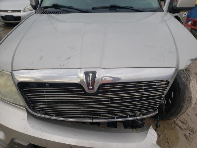 5LMFU27R54LJ35504 - 2004 LINCOLN NAVIGATOR 银色 照片 12