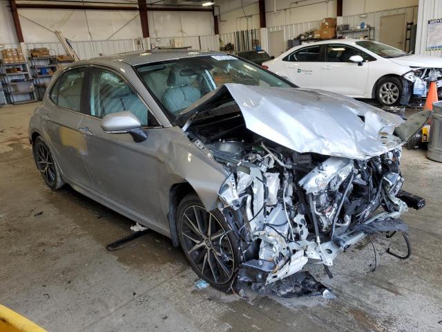 4T1G11BK1PU100431 - 2023 TOYOTA CAMRY SE NIGHT SHADE SILVER photo 4