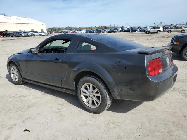 1ZVFT80N575339391 - 2007 FORD MUSTANG GRAY photo 2