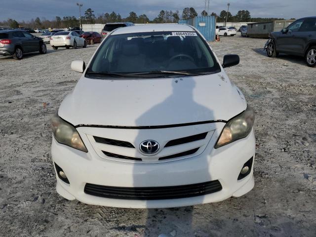 5YFBU4EE4DP076373 - 2013 TOYOTA COROLLA BASE WHITE photo 5