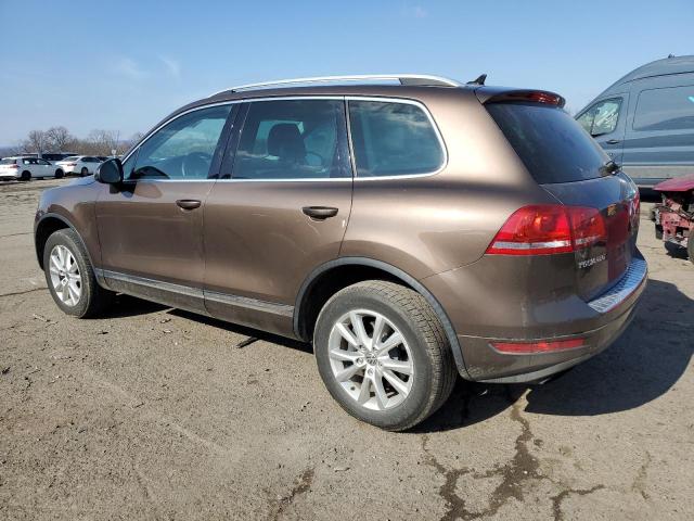 WVGEF9BP5DD009290 - 2013 VOLKSWAGEN TOUAREG V6 BROWN photo 2