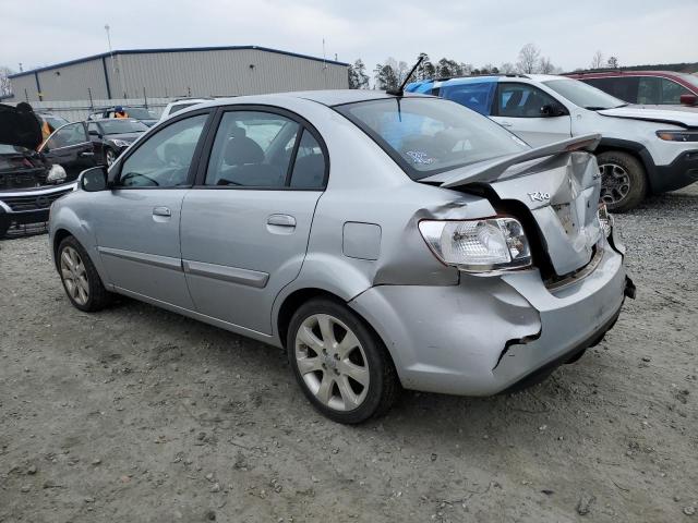 KNADH4A3XB6753008 - 2011 KIA RIO BASE SILVER photo 2