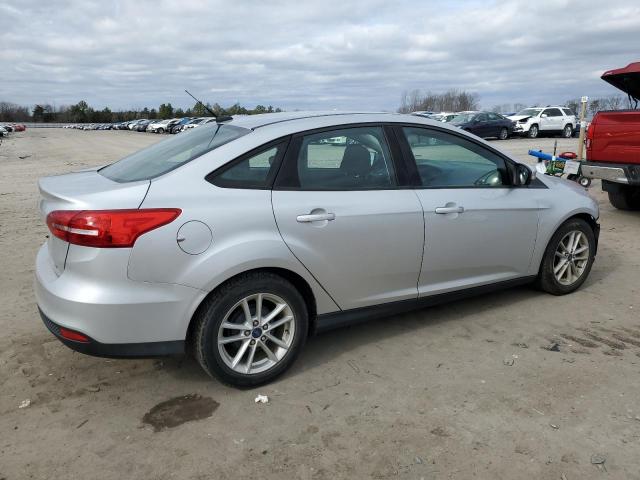 1FADP3F2XFL215700 - 2015 FORD FOCUS SE SILVER photo 3