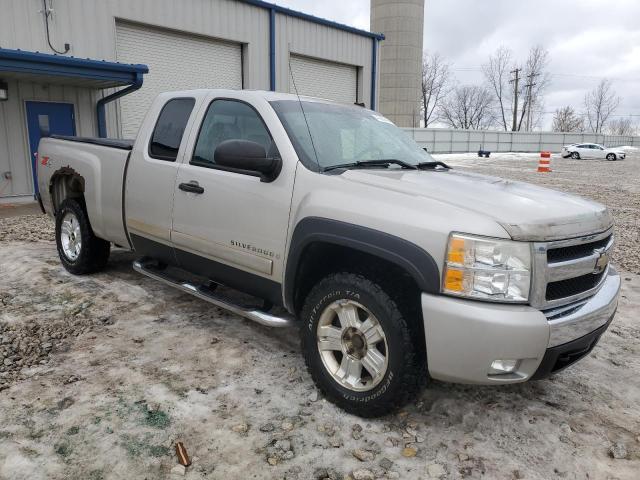 1GCEK190X8Z206085 - 2008 CHEVROLET SILVERADO K1500 BEIGE photo 4