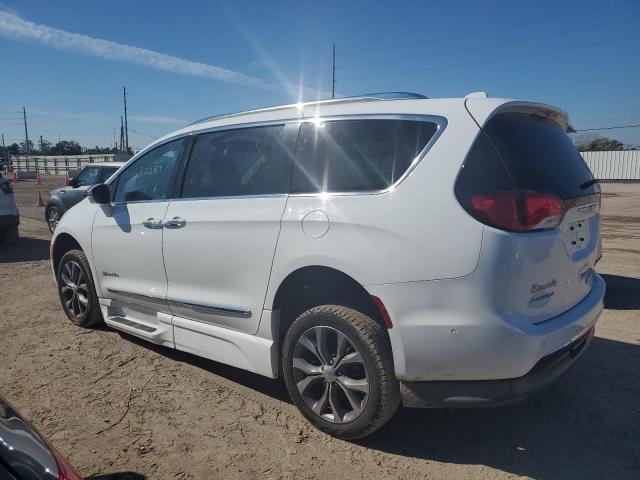 2C4RC1GG7JR226616 - 2018 CHRYSLER PACIFICA LIMITED WHITE photo 2