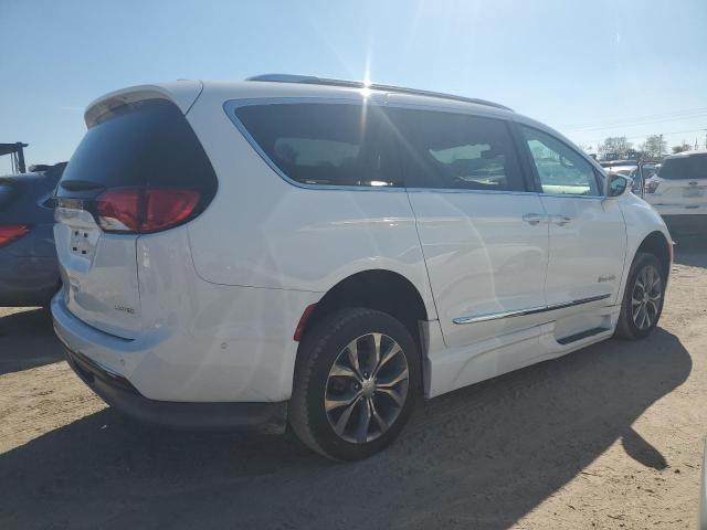 2C4RC1GG7JR226616 - 2018 CHRYSLER PACIFICA LIMITED WHITE photo 3