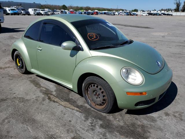 3VWPW3AG5AM009587 - 2010 VOLKSWAGEN NEW BEETLE GREEN photo 4