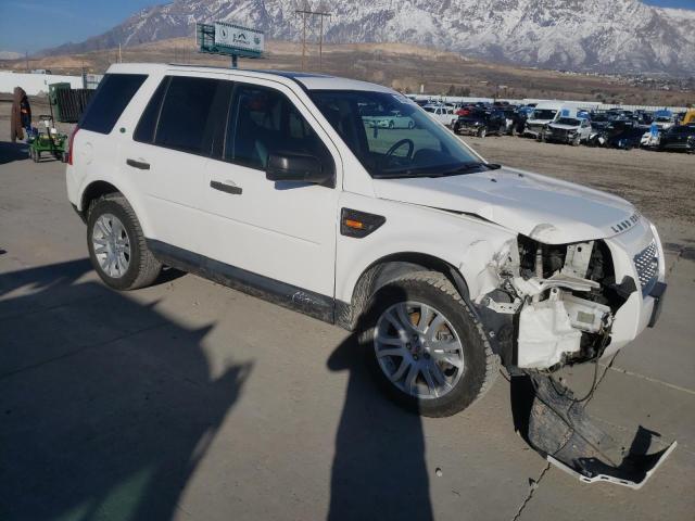 SALFP24N48H035749 - 2008 LAND ROVER LR2 SE WHITE photo 4