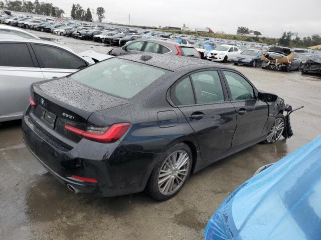 3MW69FF03P8C81332 - 2023 BMW 330I BLACK photo 3