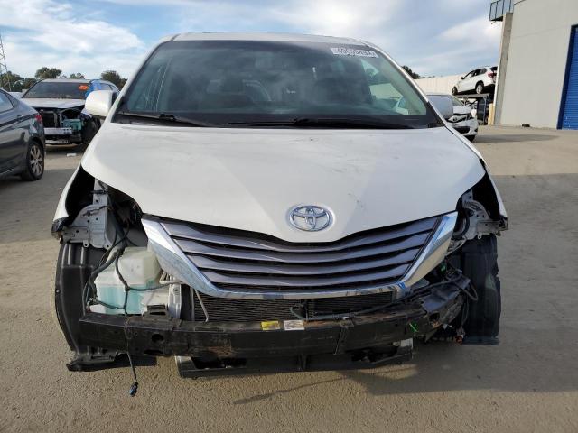 5TDYK3DCXFS667232 - 2015 TOYOTA SIENNA XLE WHITE photo 5