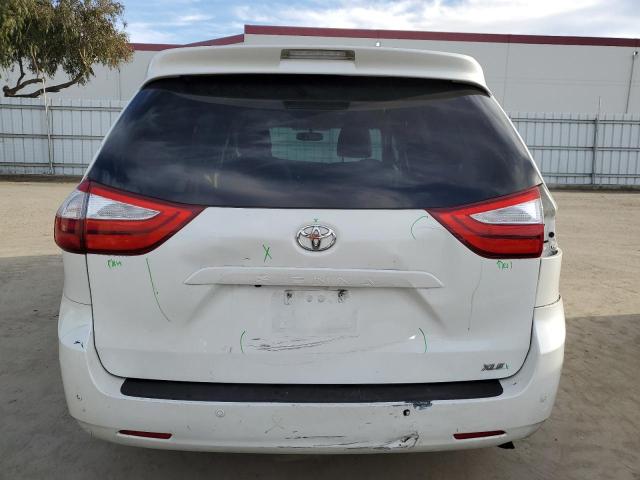 5TDYK3DCXFS667232 - 2015 TOYOTA SIENNA XLE WHITE photo 6