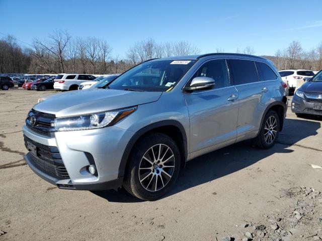 2017 TOYOTA HIGHLANDER SE, 