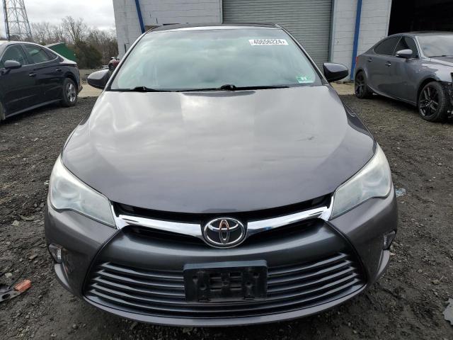 4T1BF1FK7GU525917 - 2016 TOYOTA CAMRY LE GRAY photo 5