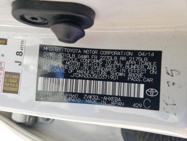 JTDKN3DU5E0371901 - 2014 TOYOTA PRIUS WHITE photo 12