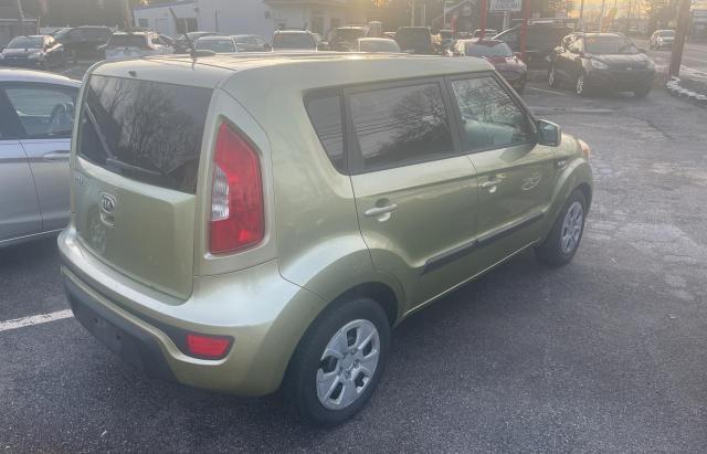 KNDJT2A59D7611997 - 2013 KIA SOUL GREEN photo 4