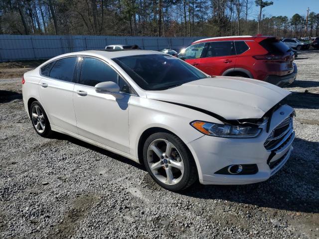 3FA6P0H76ER312294 - 2014 FORD FUSION SE WHITE photo 4