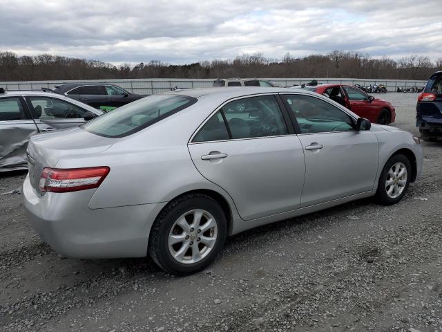 4T1BF3EK7BU688251 - 2011 TOYOTA CAMRY BASE SILVER photo 3