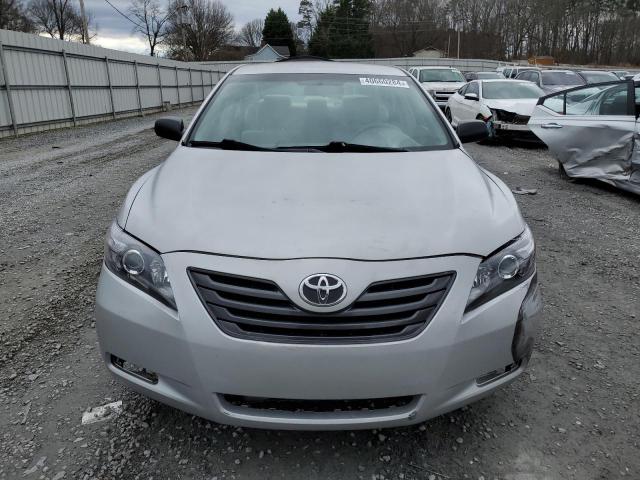 4T1BF3EK7BU688251 - 2011 TOYOTA CAMRY BASE SILVER photo 5