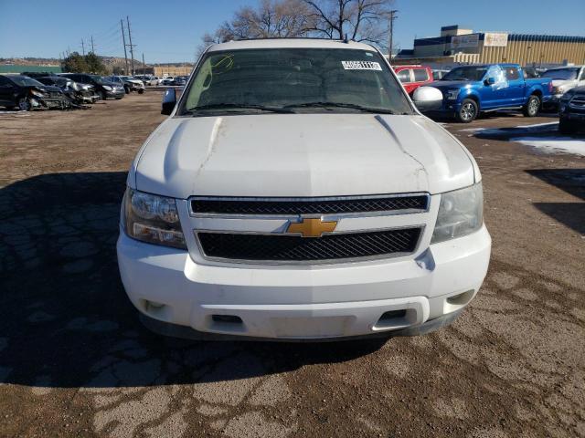 1GNSKHE73DR298690 - 2013 CHEVROLET SUBURBAN K1500 LS WHITE photo 5