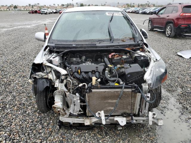 JTDBT923581200132 - 2008 TOYOTA YARIS GRAY photo 5