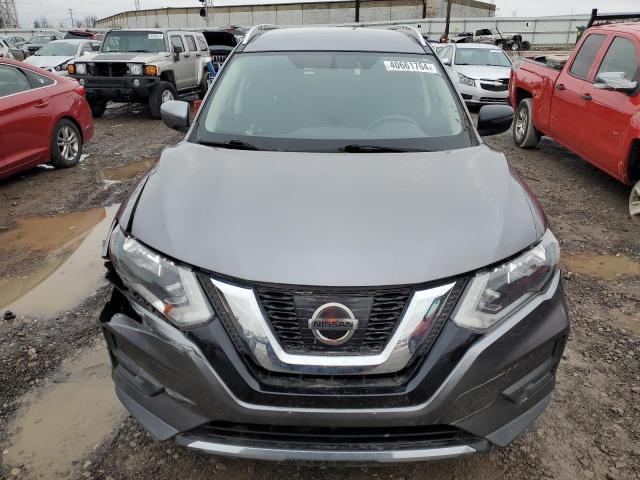 KNMAT2MV4HP611987 - 2017 NISSAN ROGUE S GRAY photo 5