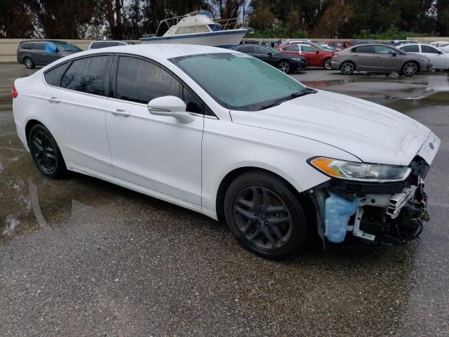 3FA6P0H74DR344594 - 2013 FORD FUSION SE WHITE photo 4