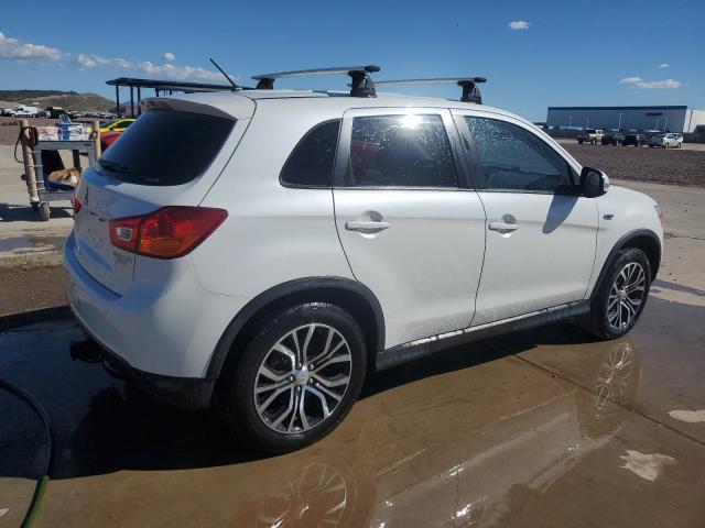 JA4AR3AU1GZ064044 - 2016 MITSUBISHI OUTLANDER ES WHITE photo 3