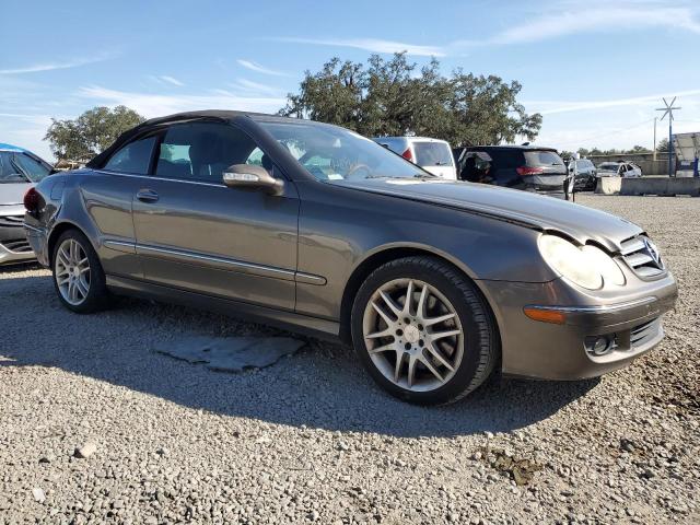 WDBTK56G18F244093 - 2008 MERCEDES-BENZ CLK 350 GRAY photo 4