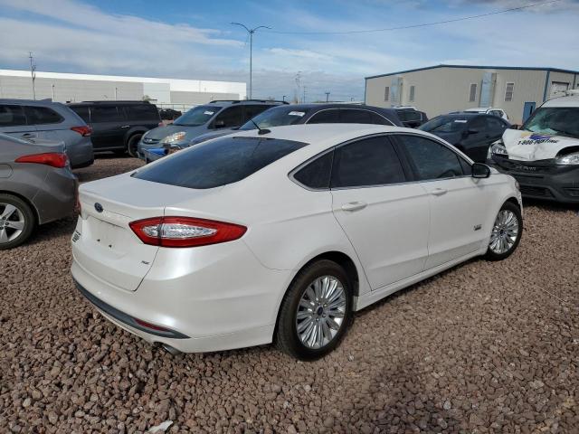 3FA6P0PUXDR235368 - 2013 FORD FUSION SE PHEV WHITE photo 3