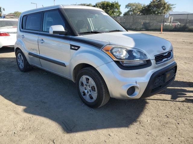 KNDJT2A50C7480327 - 2012 KIA SOUL SILVER photo 4