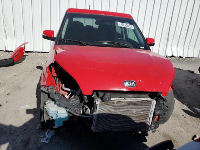 KNDJT2A68D7581464 - 2013 KIA SOUL + RED photo 5