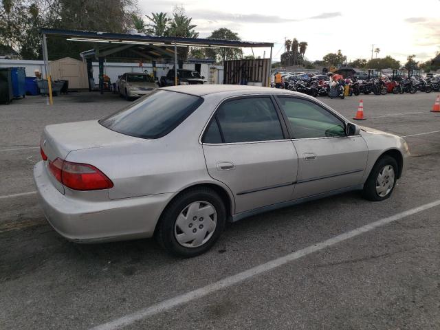 1HGCG1642WA068670 - 1998 HONDA ACCORD LX TAN photo 3