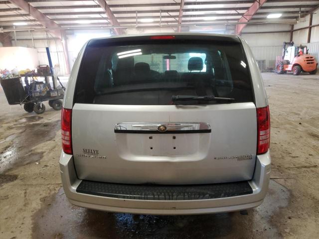 2A4RR2D1XAR344688 - 2010 CHRYSLER TOWN & COU LX SILVER photo 6