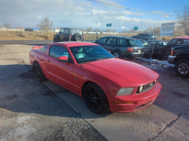 1ZVHT82H855228797 - 2005 FORD MUSTANG GT RED photo 1