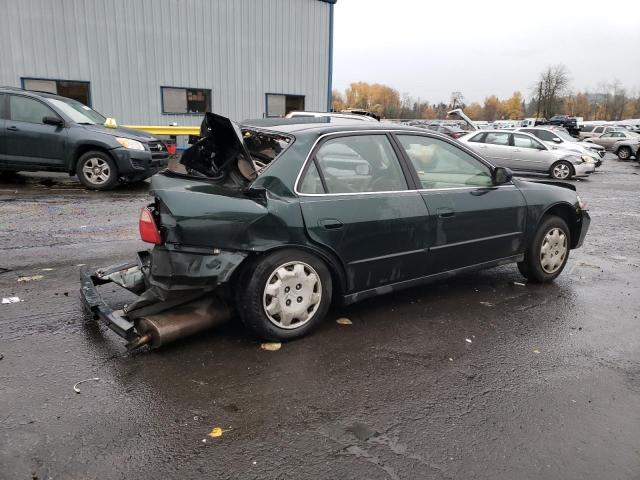 1HGCG5545WA234673 - 1998 HONDA ACCORD LX BLACK photo 3