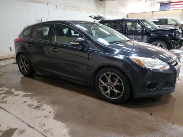 1FADP3K23EL246274 - 2014 FORD FOCUS SE BLACK photo 4