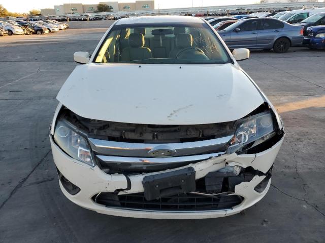 3FAHP0HA5CR250601 - 2012 FORD FUSION SE WHITE photo 5