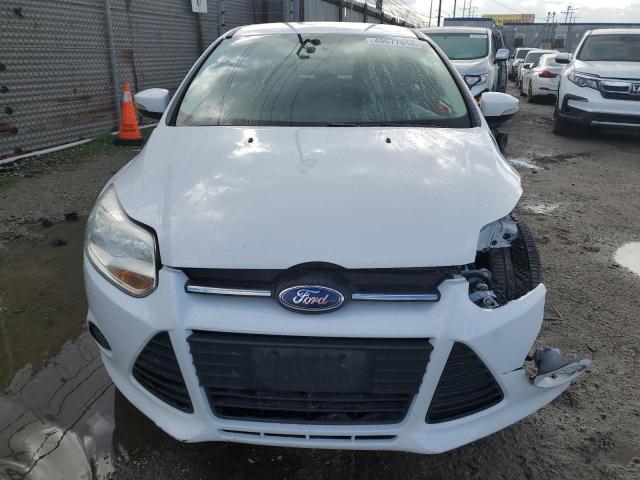 1FADP3K28DL238086 - 2013 FORD FOCUS SE WHITE photo 5