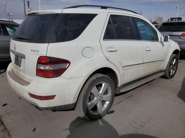 4JGBB8GB0BA638055 - 2011 MERCEDES-BENZ ML 350 4MATIC WHITE photo 3