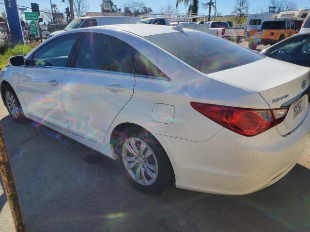 5NPEB4AC3DH546784 - 2013 HYUNDAI SONATA GLS WHITE photo 3