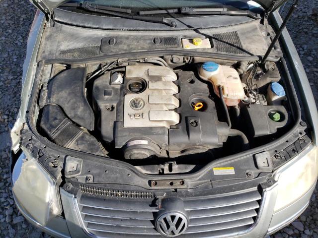 WVWAE63B95E026693 - 2005 VOLKSWAGEN PASSAT GLS TDI SILVER photo 11