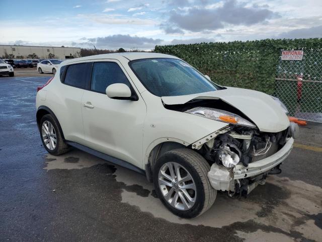 JN8AF5MR9CT109928 - 2012 NISSAN JUKE S WHITE photo 4