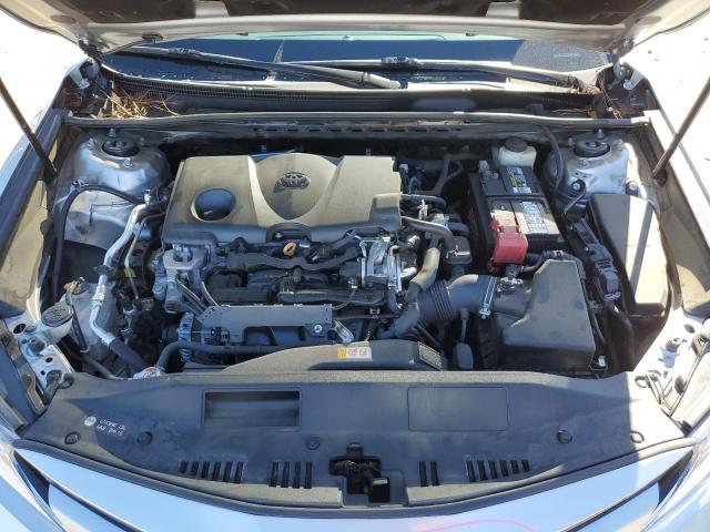 4T1B11HK3JU565074 - 2018 TOYOTA CAMRY L SILVER photo 11