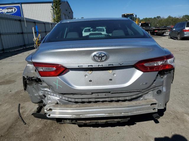 4T1B11HK3JU565074 - 2018 TOYOTA CAMRY L SILVER photo 6